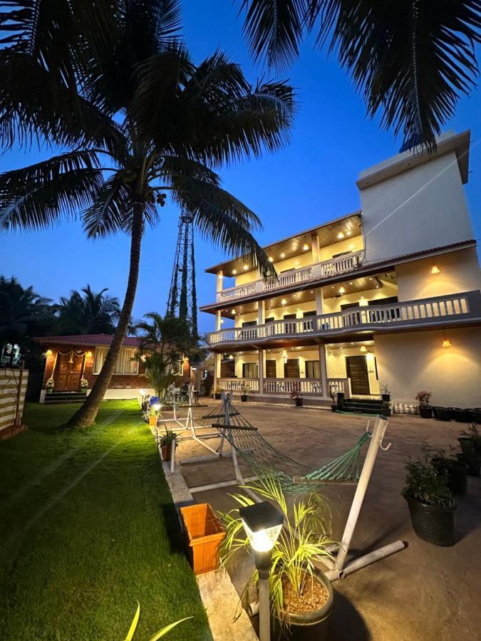 The Beach Hive Resort Kashid Exterior photo